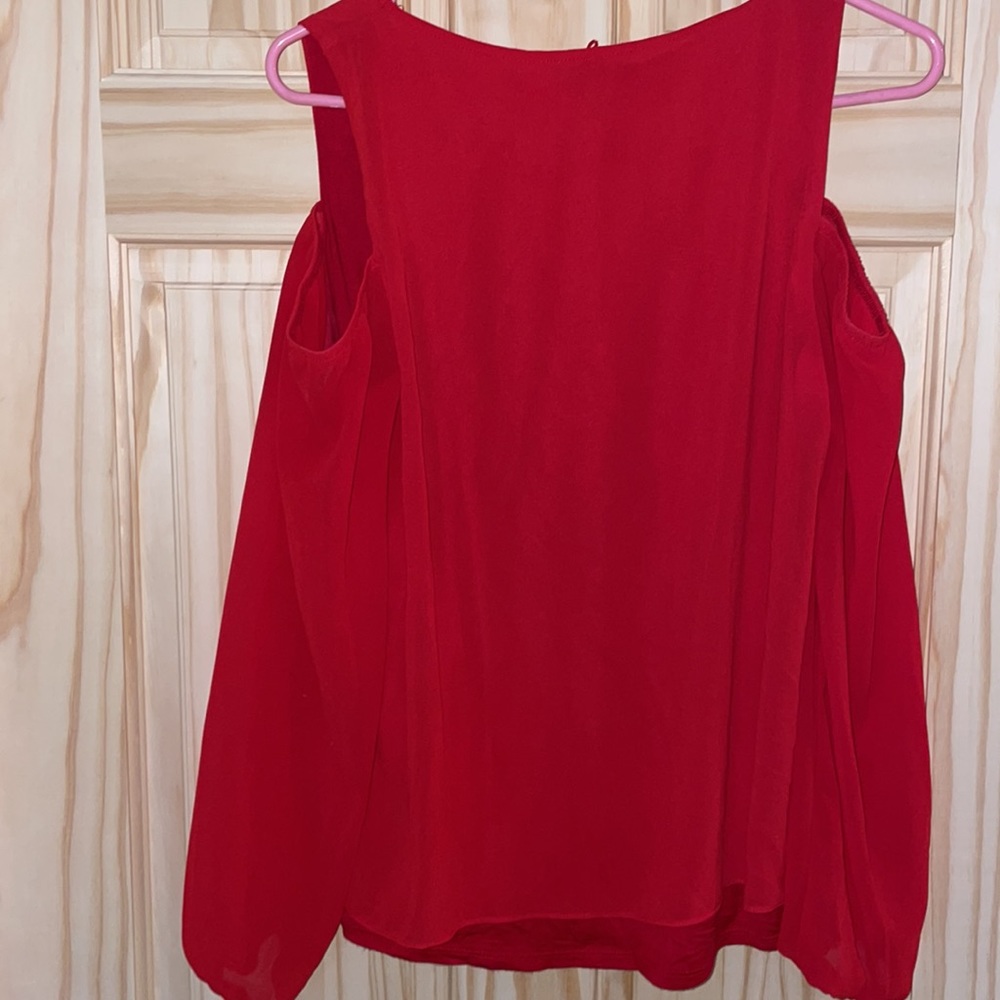 Red blouse - Picture 5 of 5
